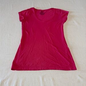 Women's‎ Pink T-Shirt Womens Medium